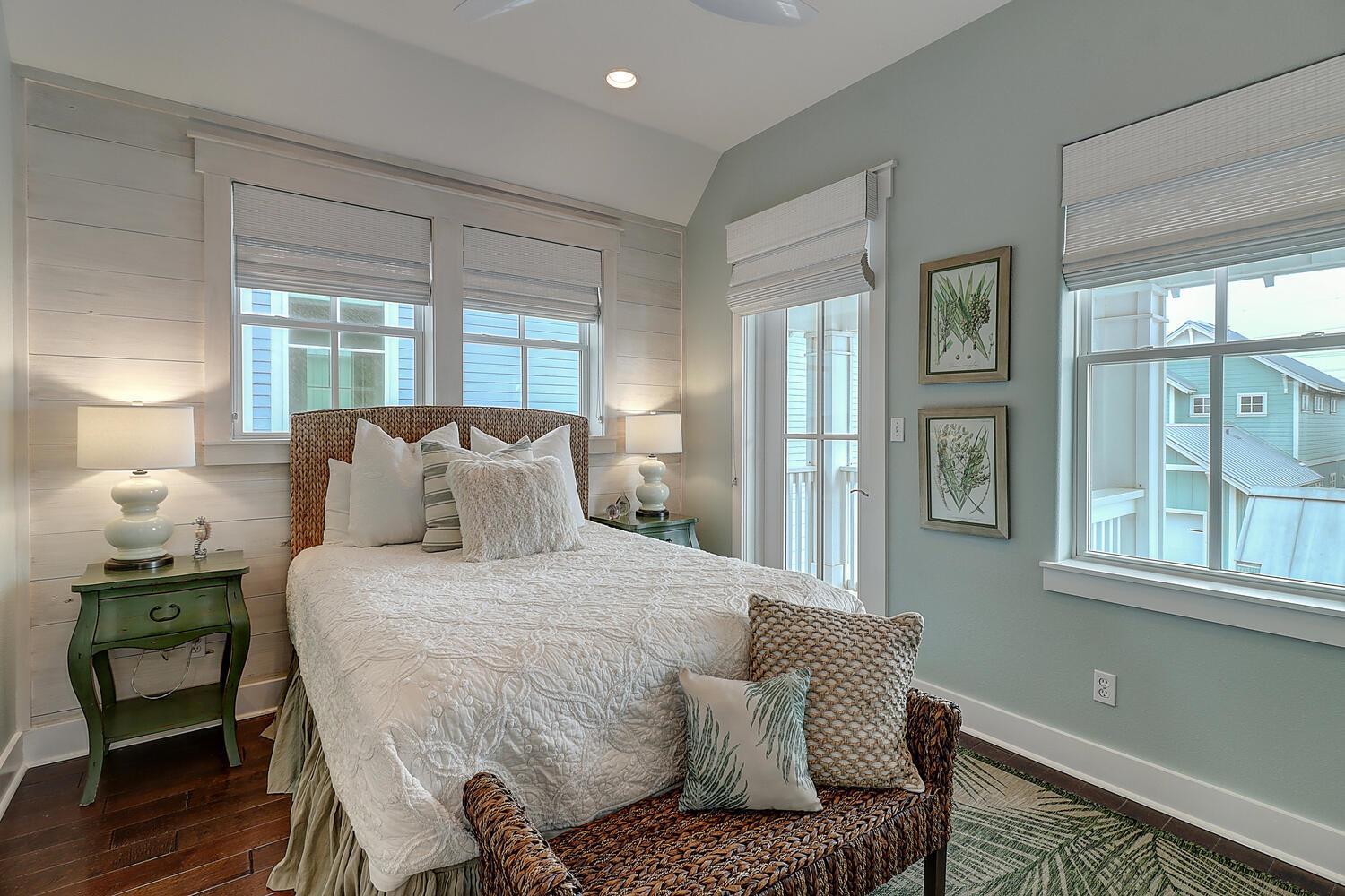 2nd Floor, Second Queen Bedroom