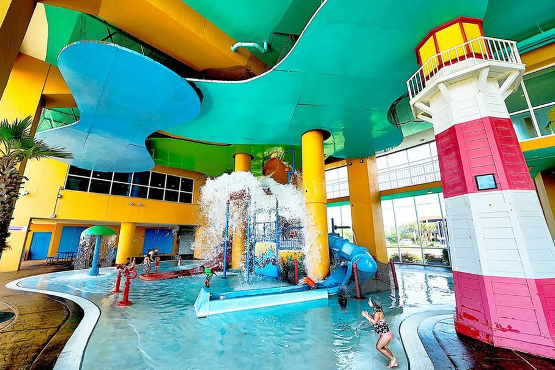 Splash Resort 907E 28