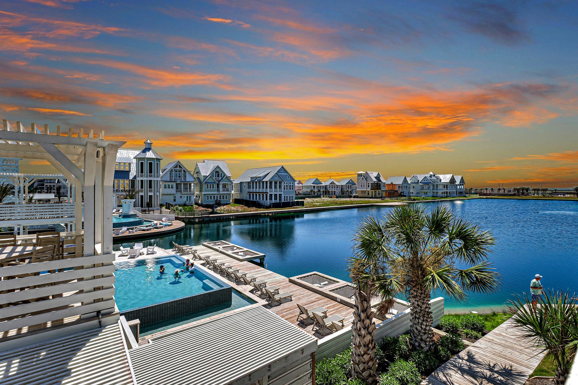 Primary King Balcony Evening View, 3rd Floor