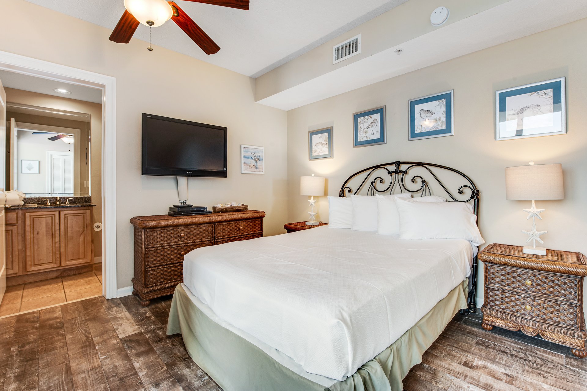 The Colonnades 1503 24