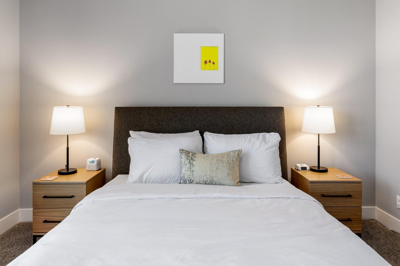 Guest bedroom