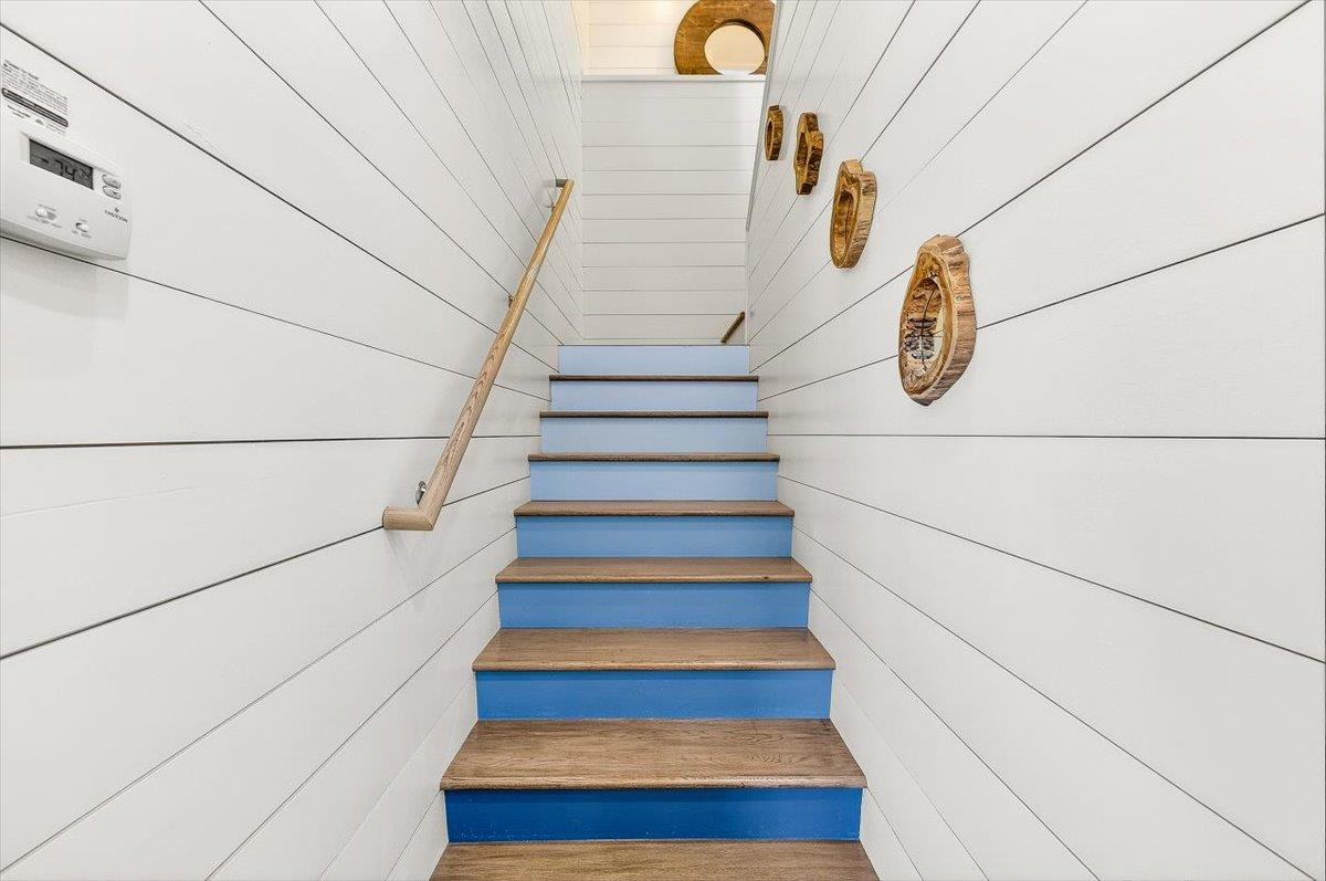 1st Floor, Staircase