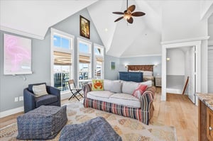 King Suite, 2nd Floor