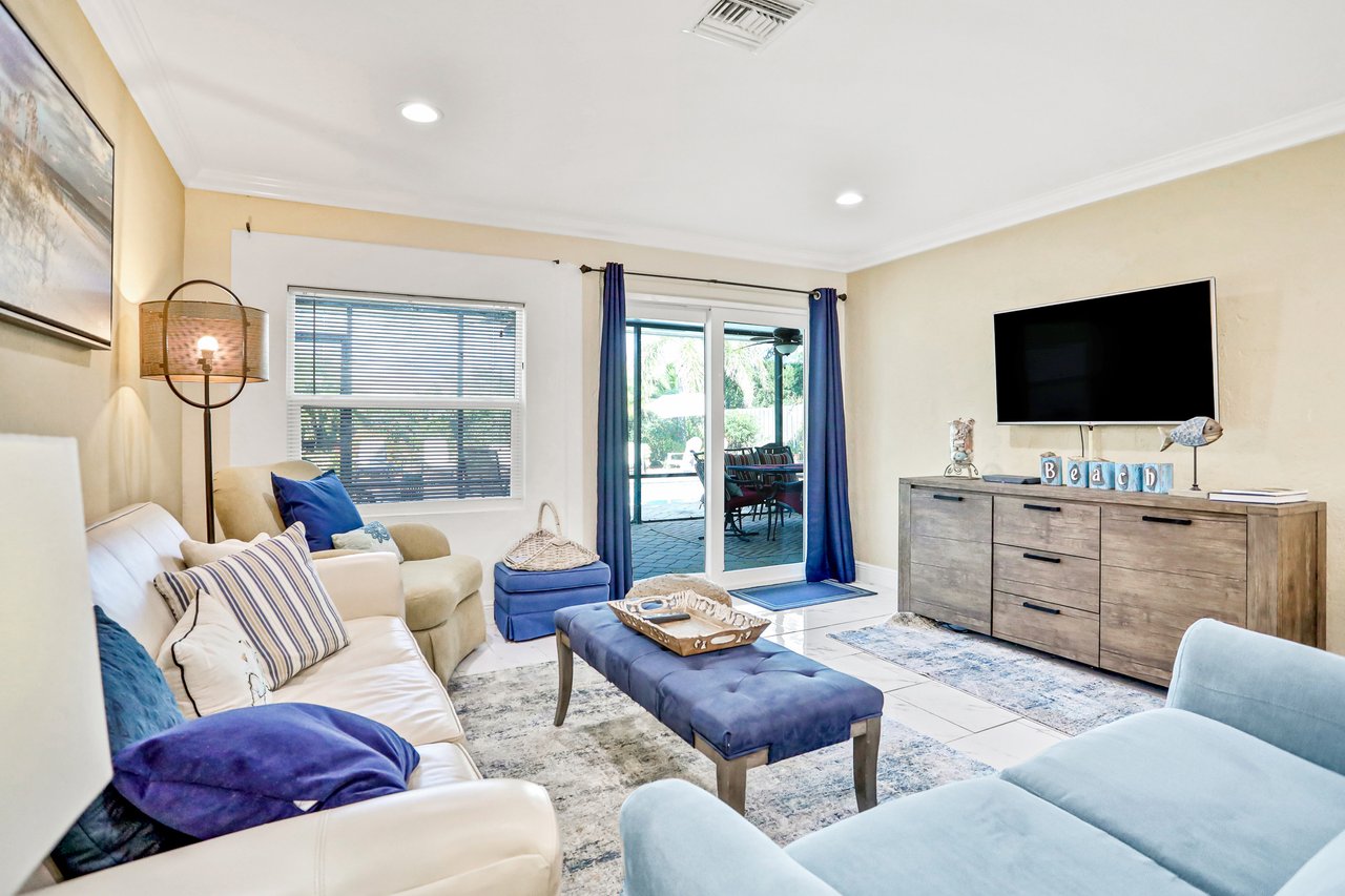 Coastal Palms Retreat 4