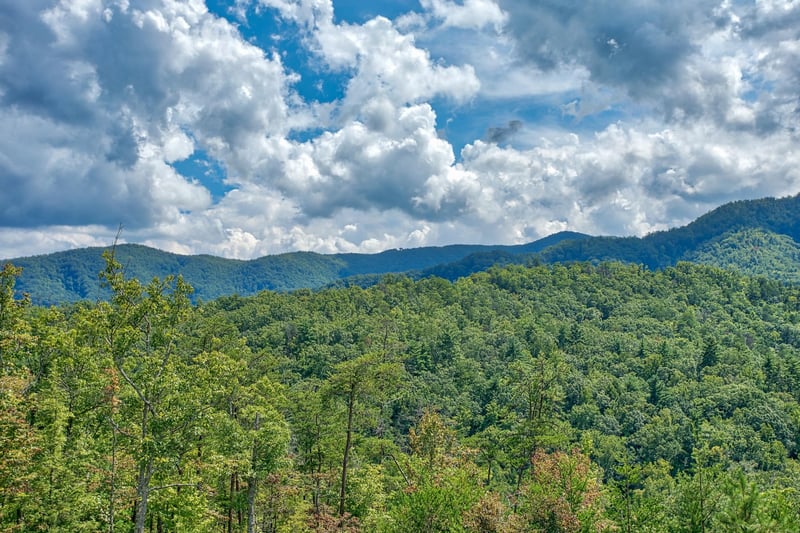 Mountain views at Four Seasons Lodge, a 3bedroom cabin rental located in Pigeon Forge