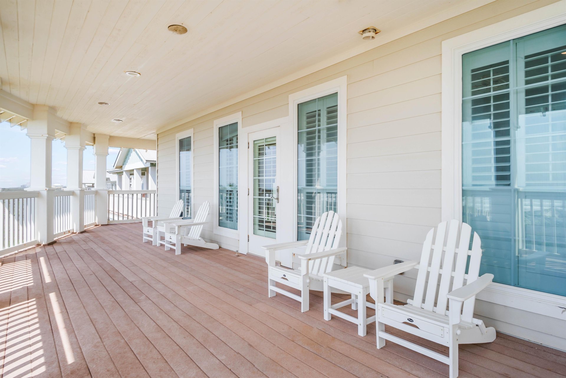 Wrap Around Porch, 3rd Floor