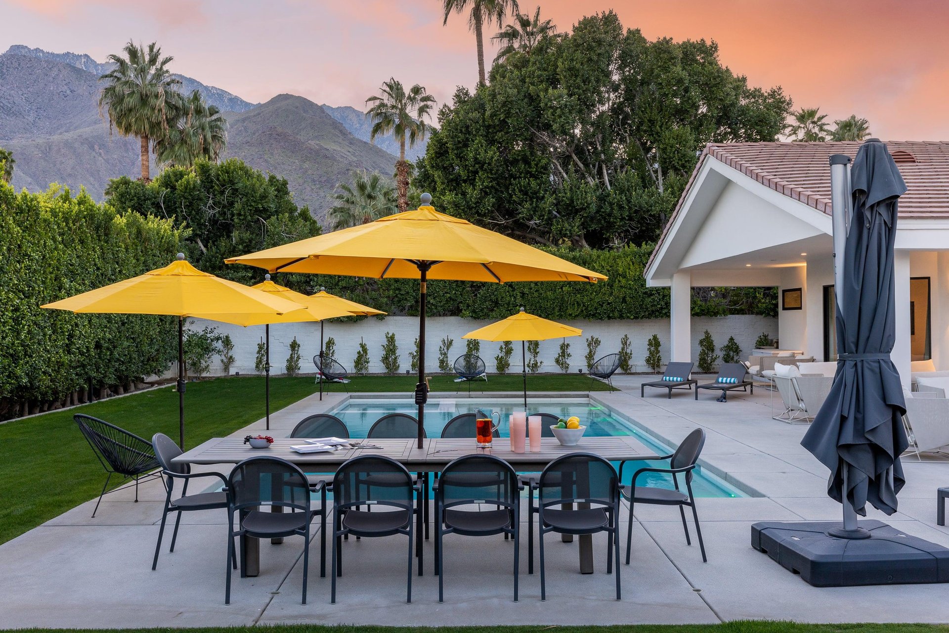 Outdoor dining for ten