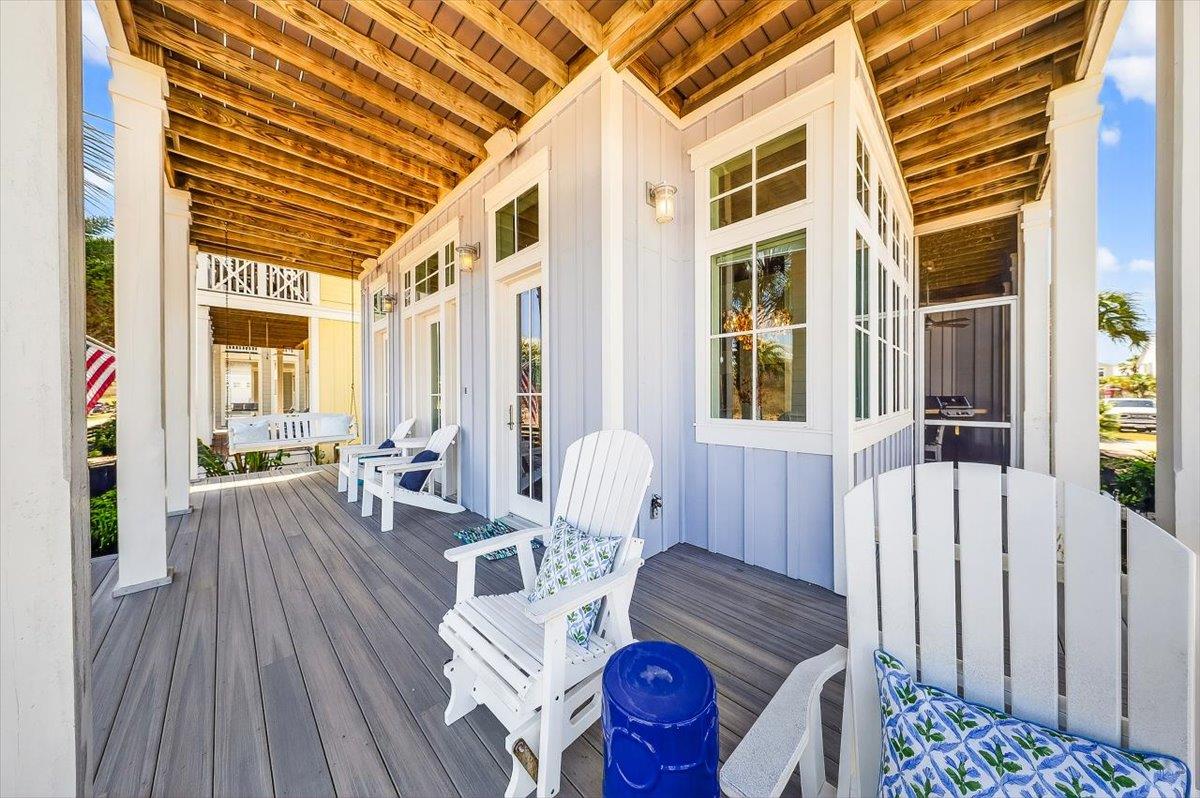 1st Floor, Front Porch