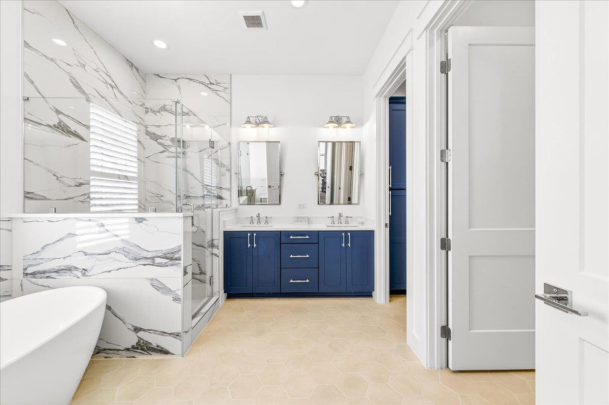2nd Floor, Primary King Bathroom