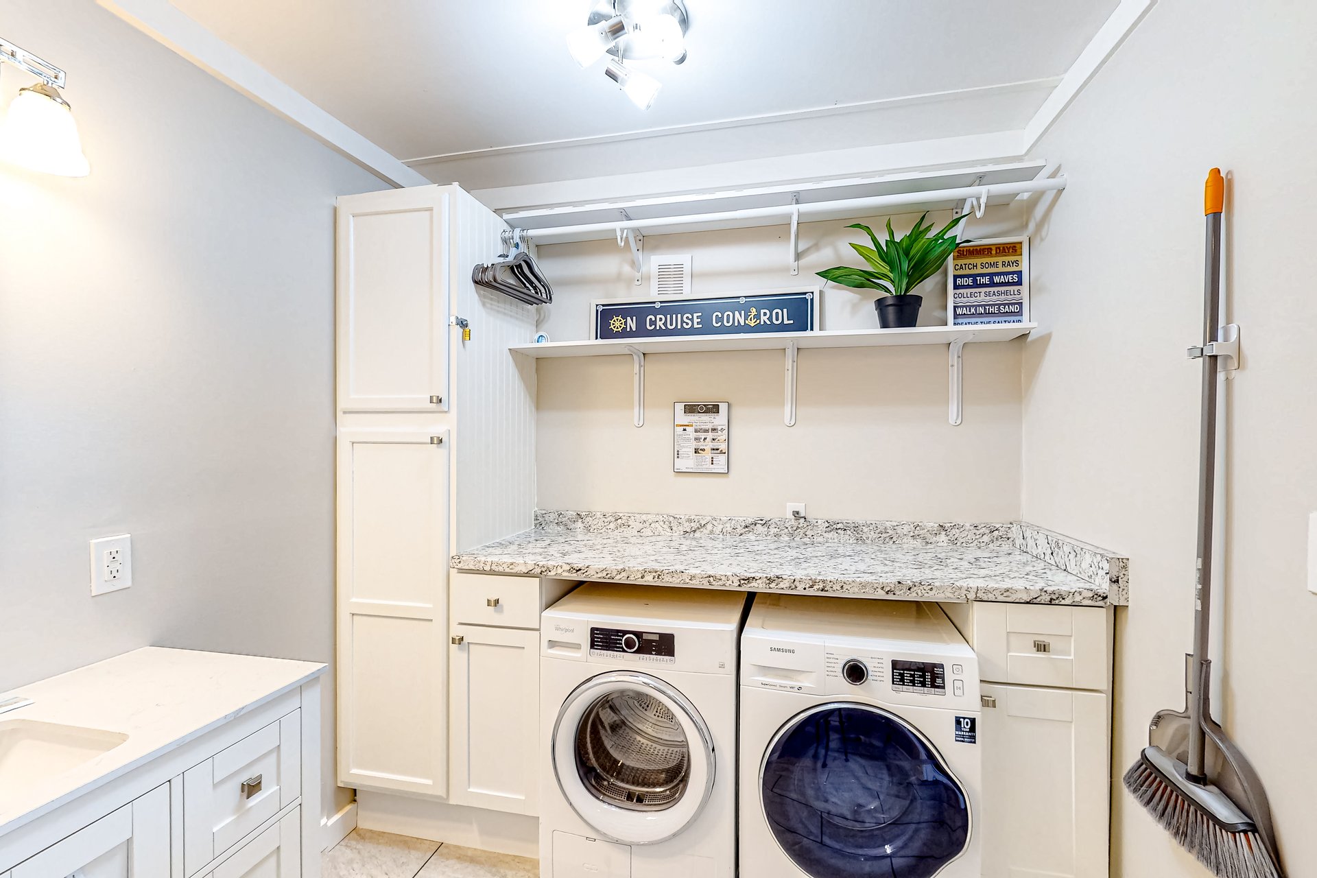 Flood Reef Retreat  Queen Conch Suite 11