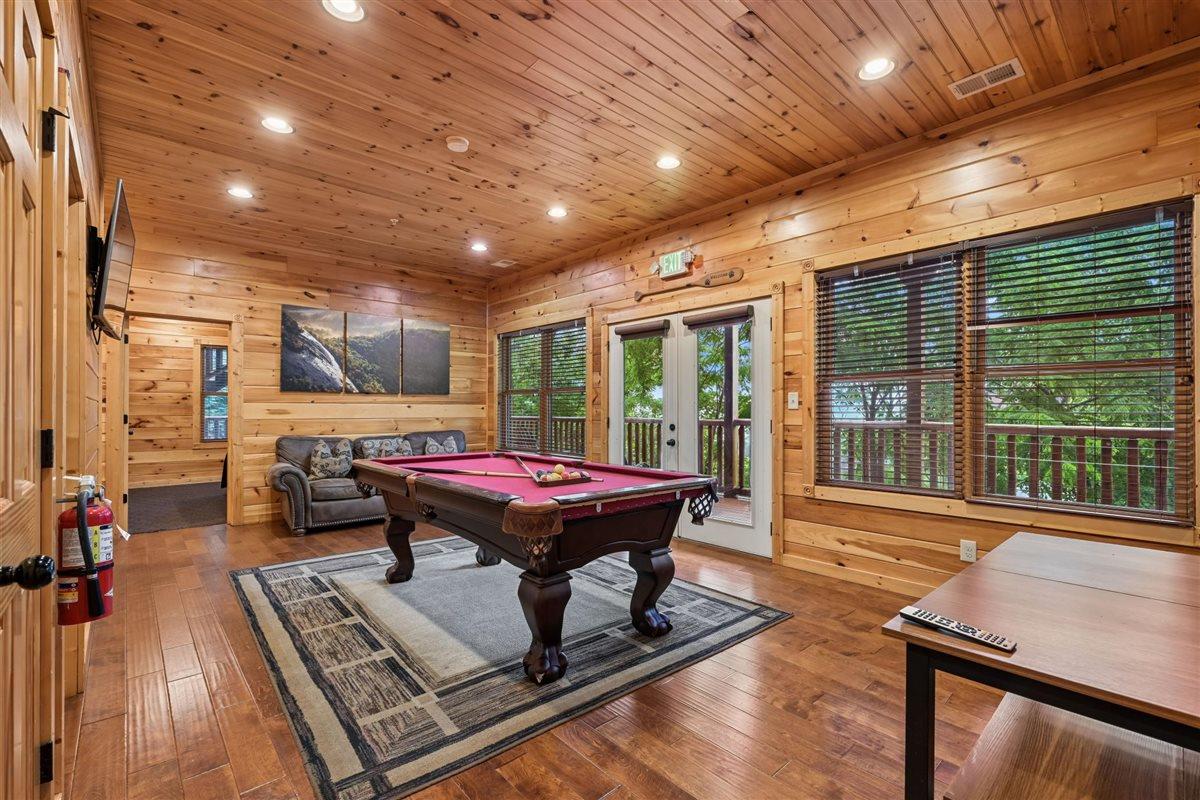 088Recreation Room