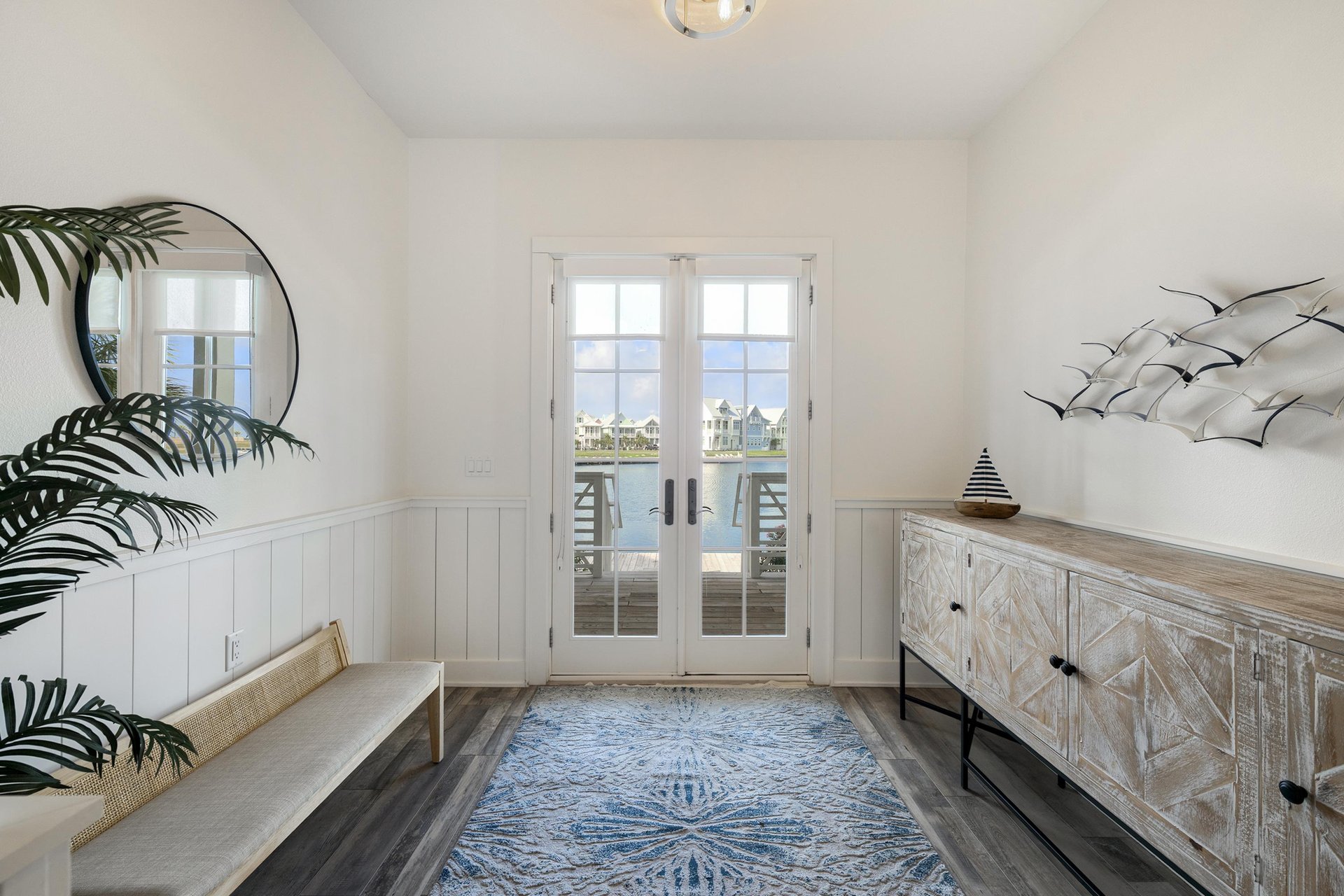 Foyer, 1st Floor