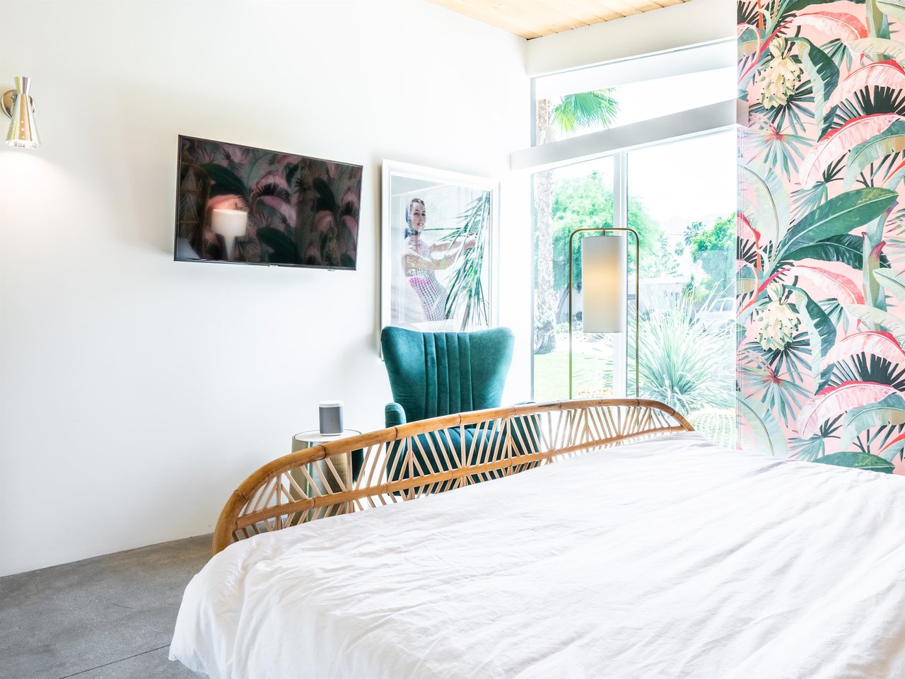 Lots of Natural Lighting