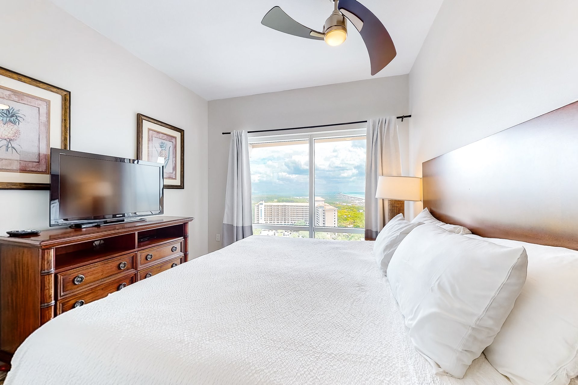 Luau 7901 Penthouse Combo 12