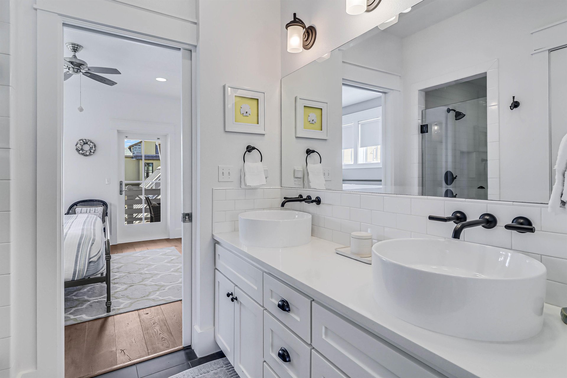 Shared King and Bunk Bathroom, 2nd Floor