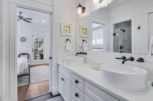 Shared King and Bunk Bathroom, 2nd Floor