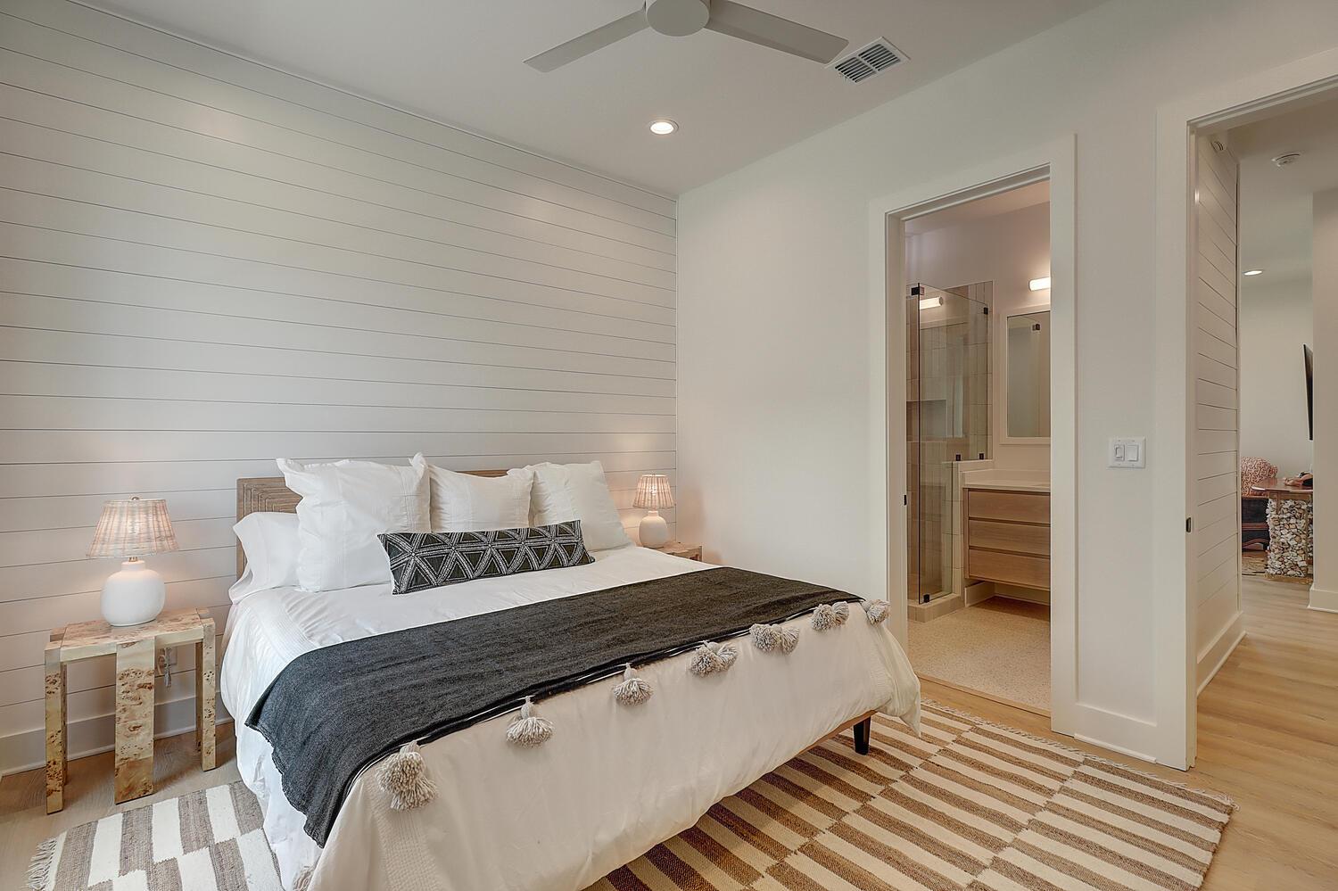 1st Floor King Bedroom