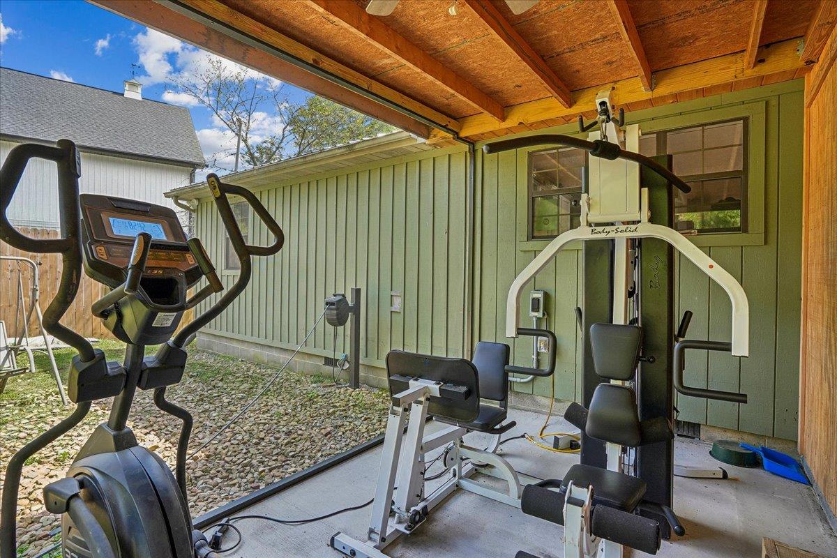 043Exercise Room