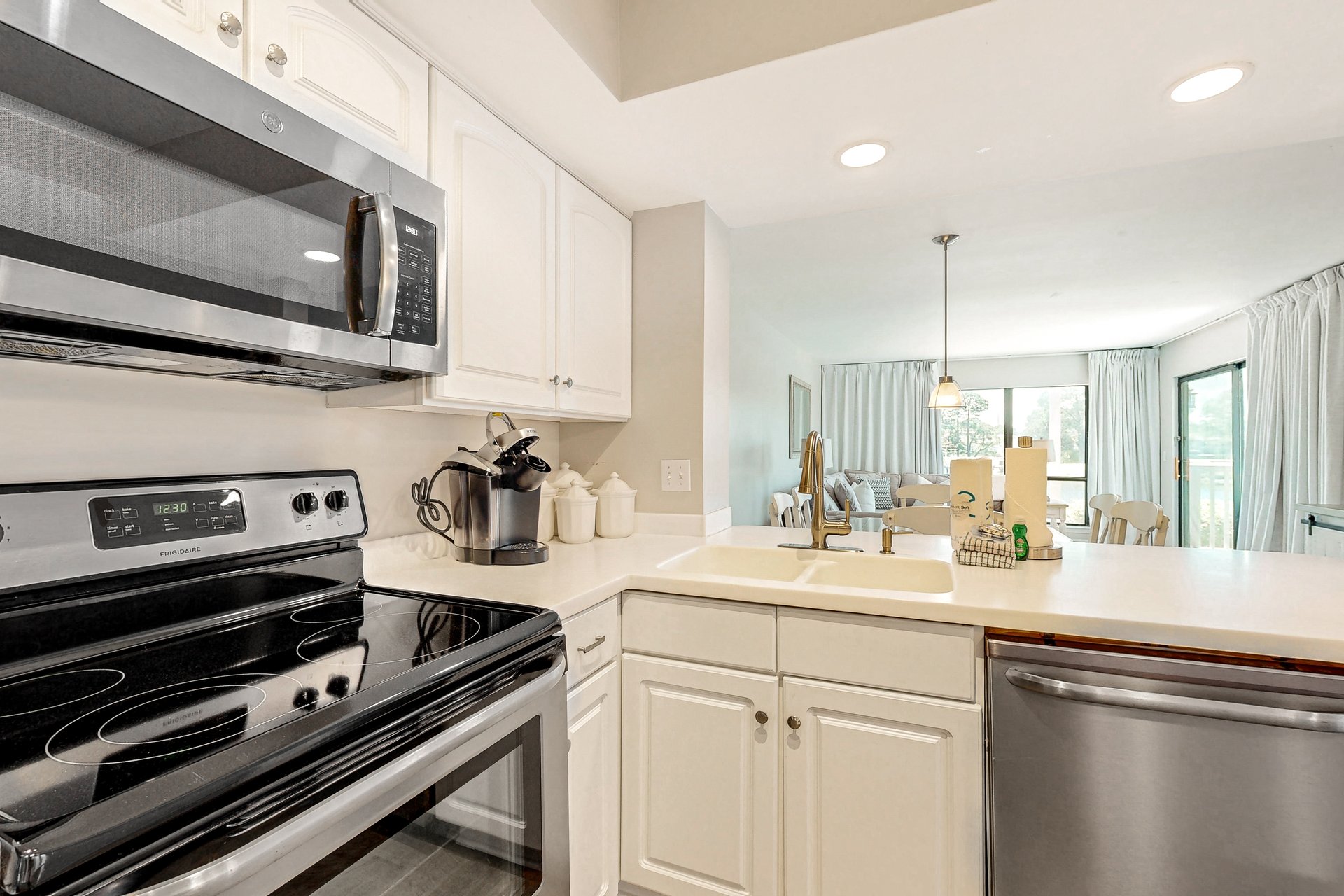 Harbour Point 900 10