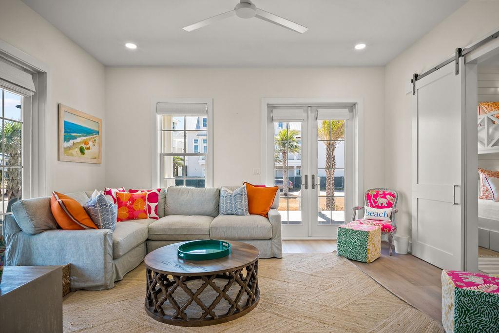 Living Area, 1st Floor