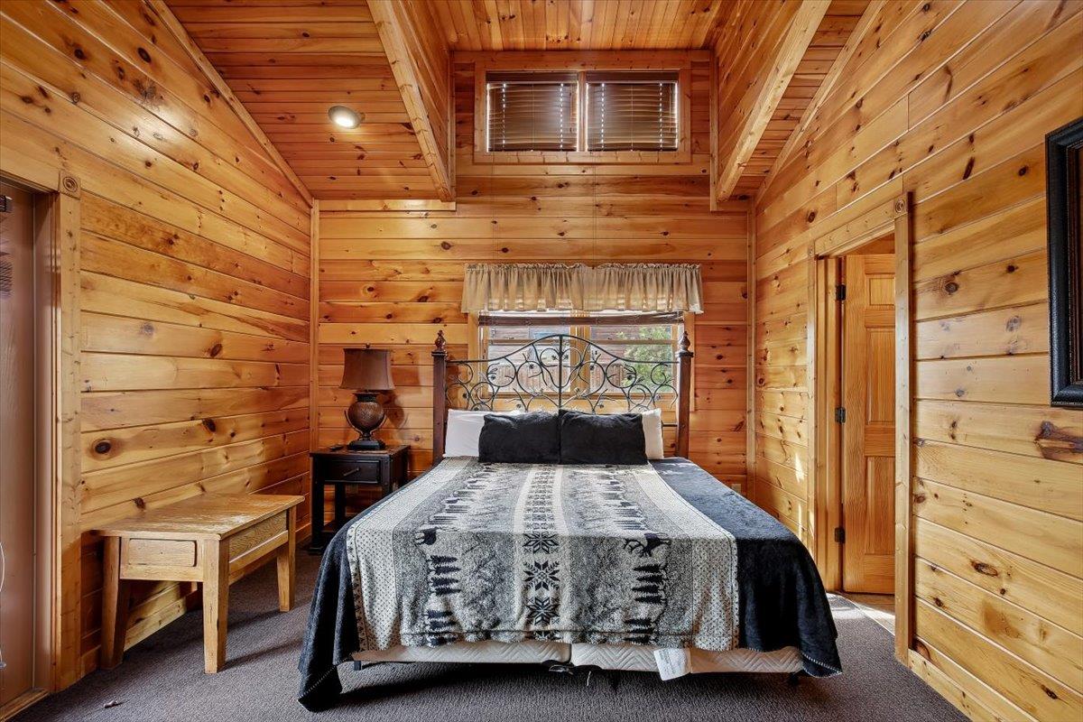 10Primary Bedroom