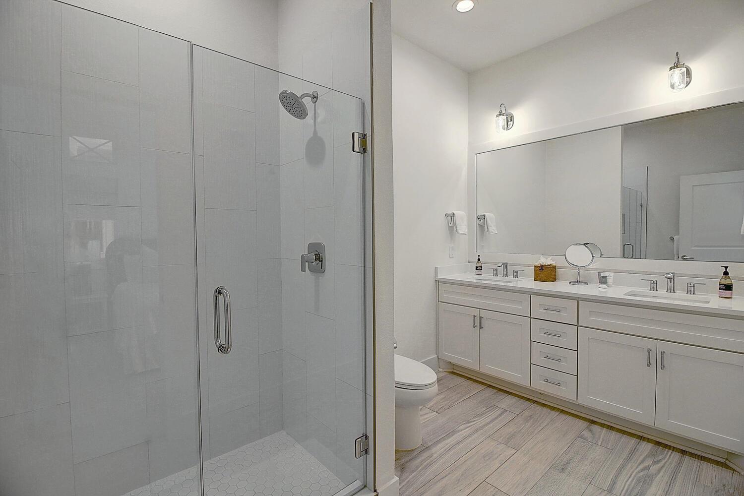 1st Floor, Primary King Bathroom