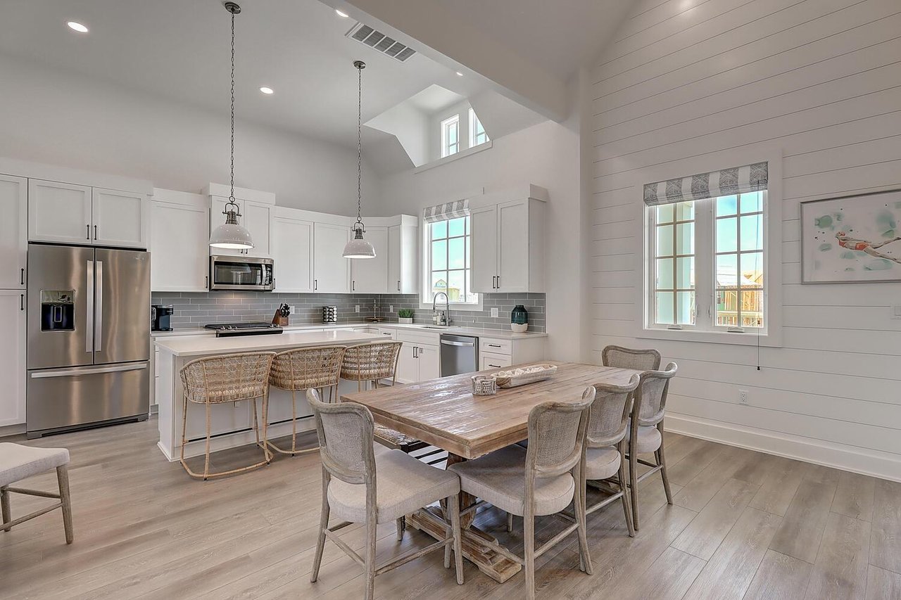 2nd Floor Living Area