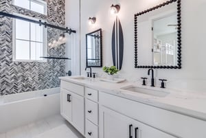 Bunk Bathroom, 1st Floor