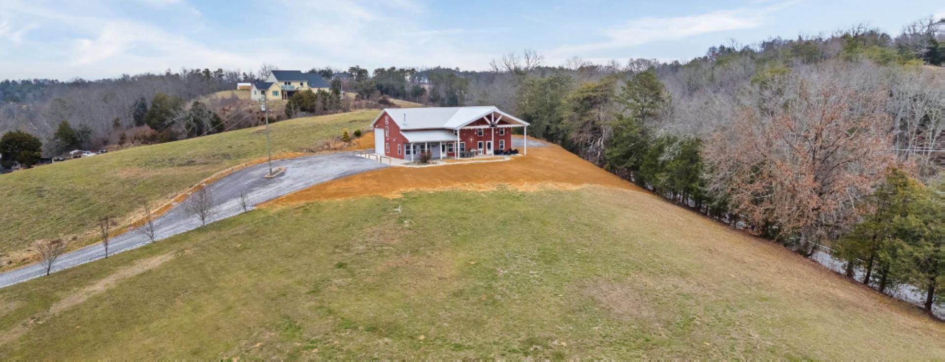 xcomingsoonBigRedBarn_234806