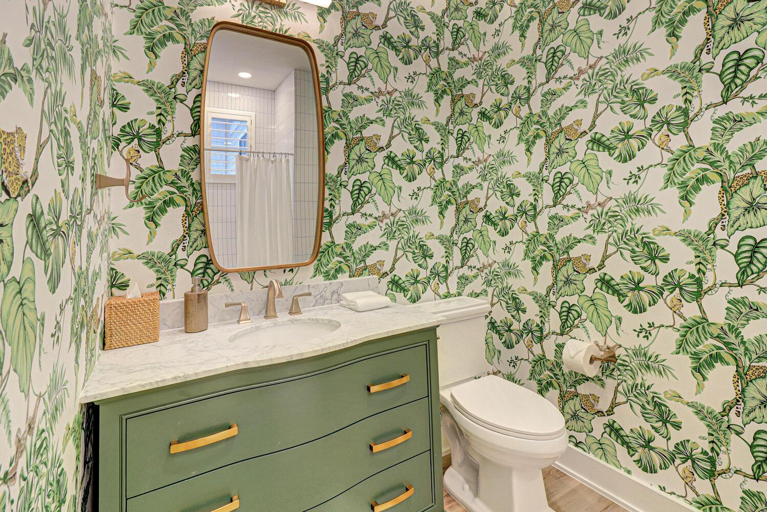 Jack and Jill Bathroom, 2nd Floor