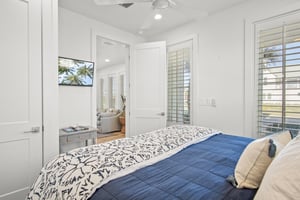 King Bedroom, 1st Floor