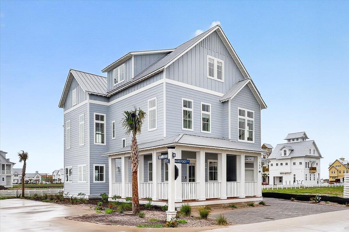 Welcome to Barefoot Paradise