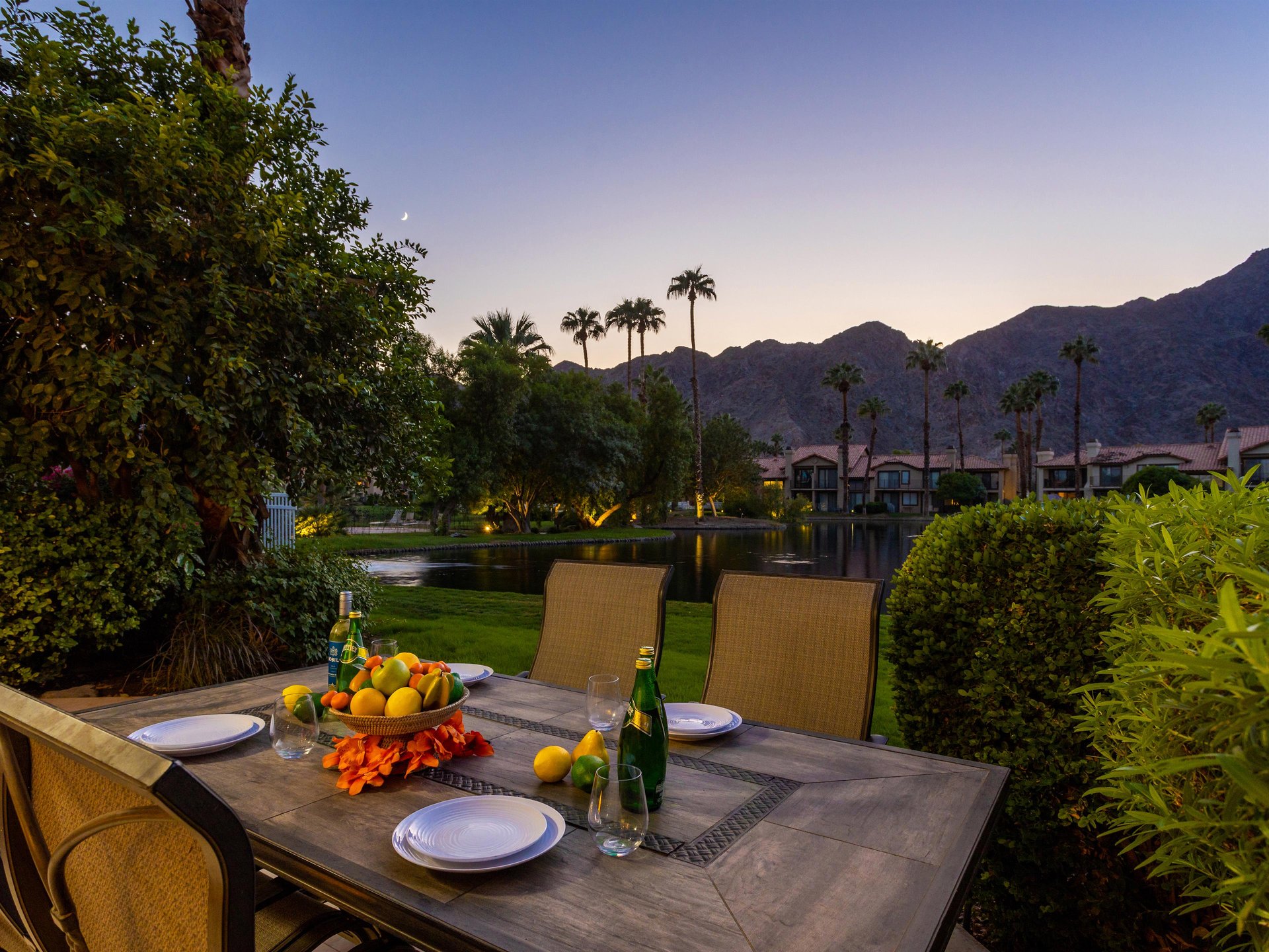 Dine alfresco