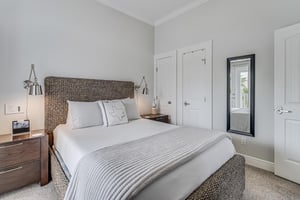 Queen Bedroom, 2nd Floor