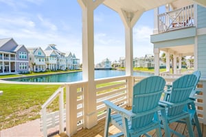 Ensuite King Bedroom with Deck Access, 1st Floor