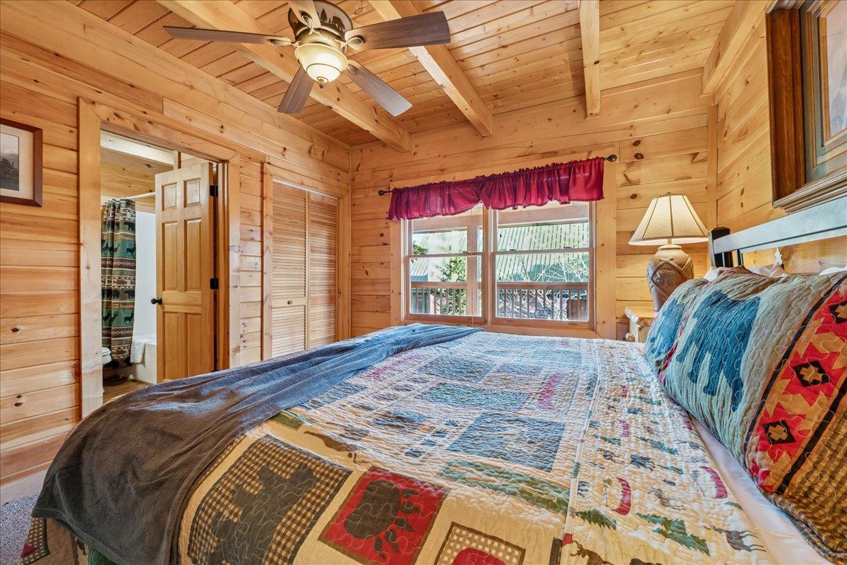 32Primary Bedroom