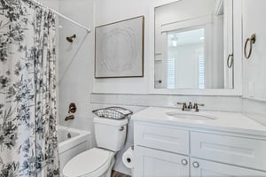 1st Floor King Suite