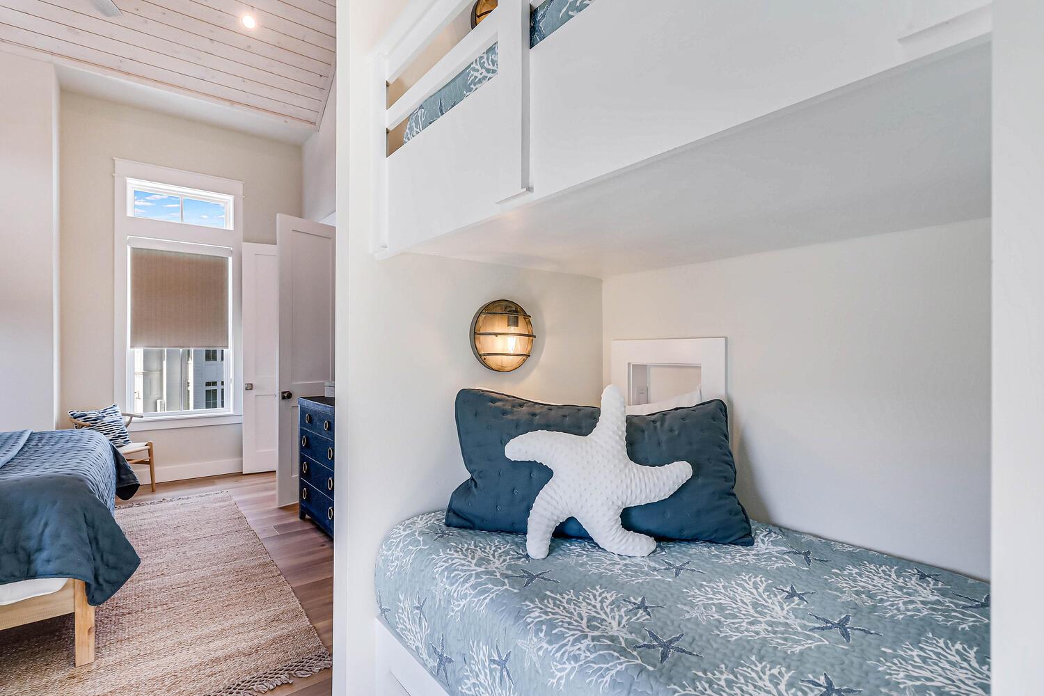 Primary King Suite with Twin Beds, 2nd Floor