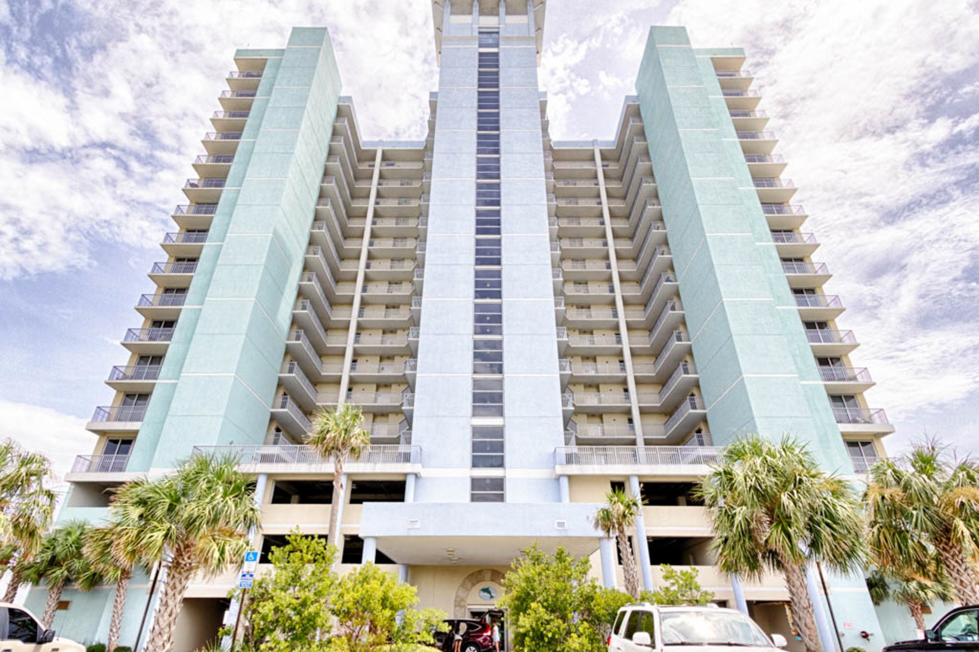 Emerald Dolphin 0620 21