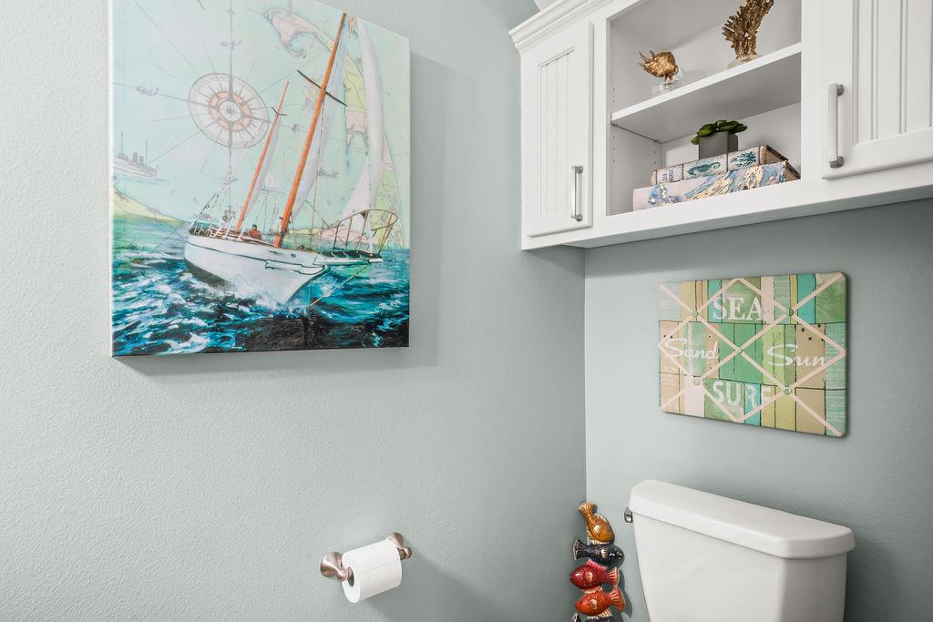 Powder Room, 1st Floor