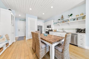 1st Floor, Dining Area