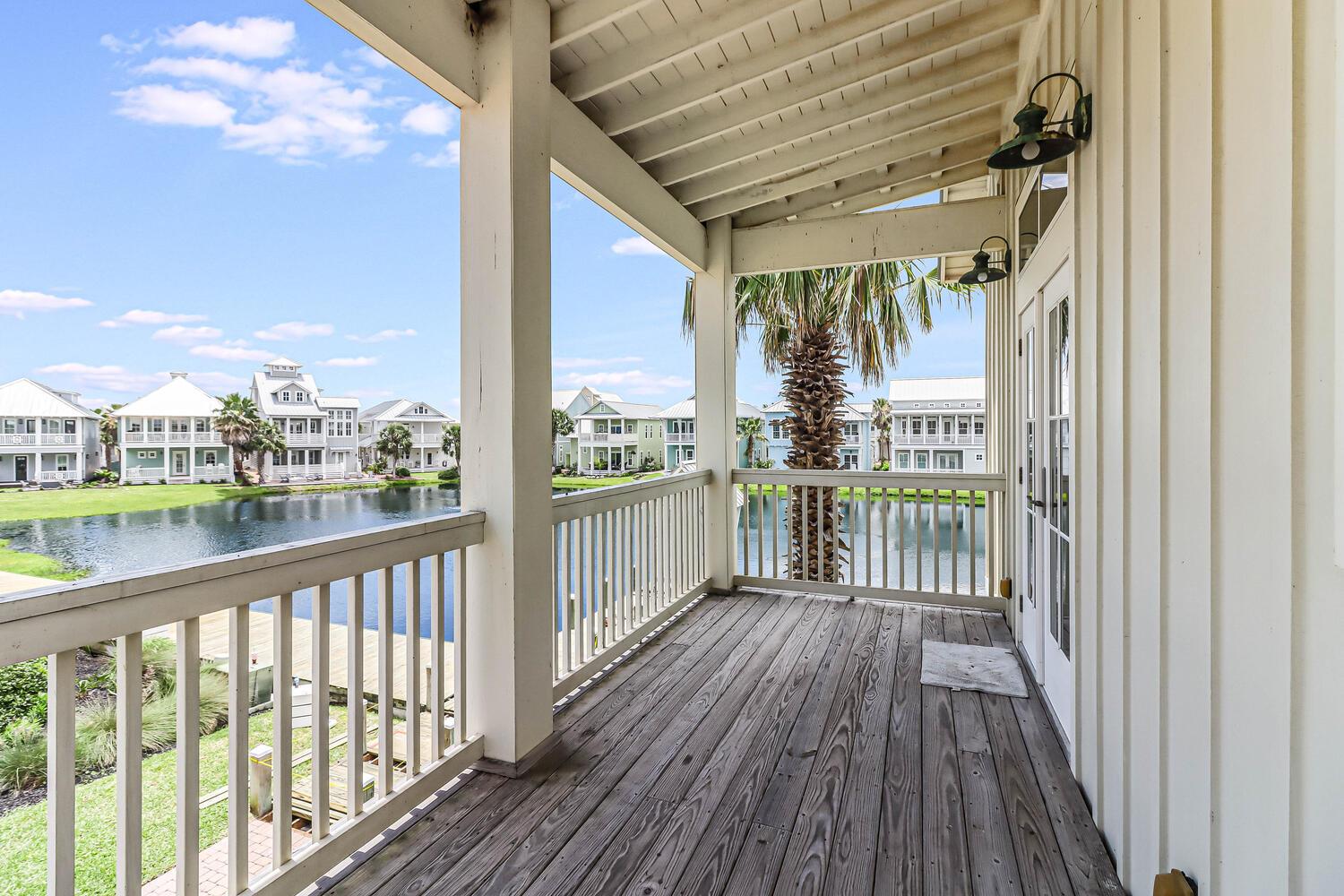 King Suite with Lake Views, 2nd Floor