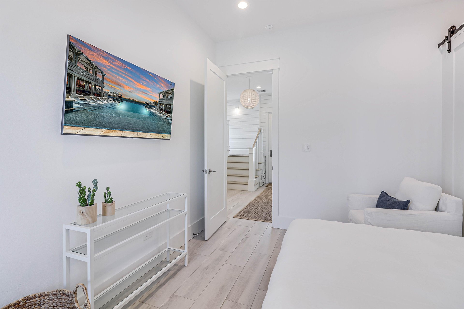 Queen Bedroom, 1st Floor