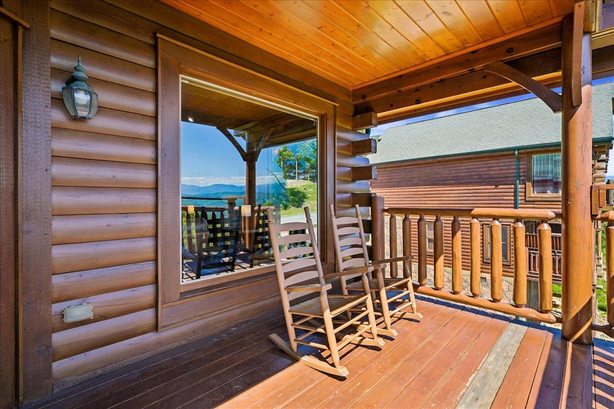 Main LevelBalcony