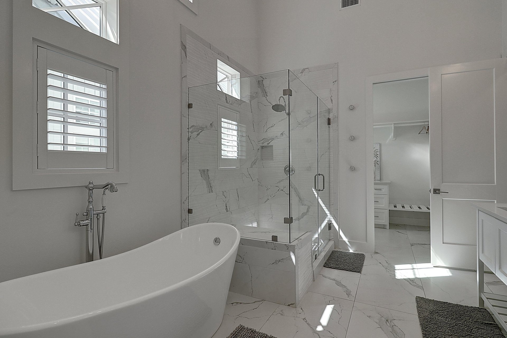 Primary King Bathroom, 2nd Floor