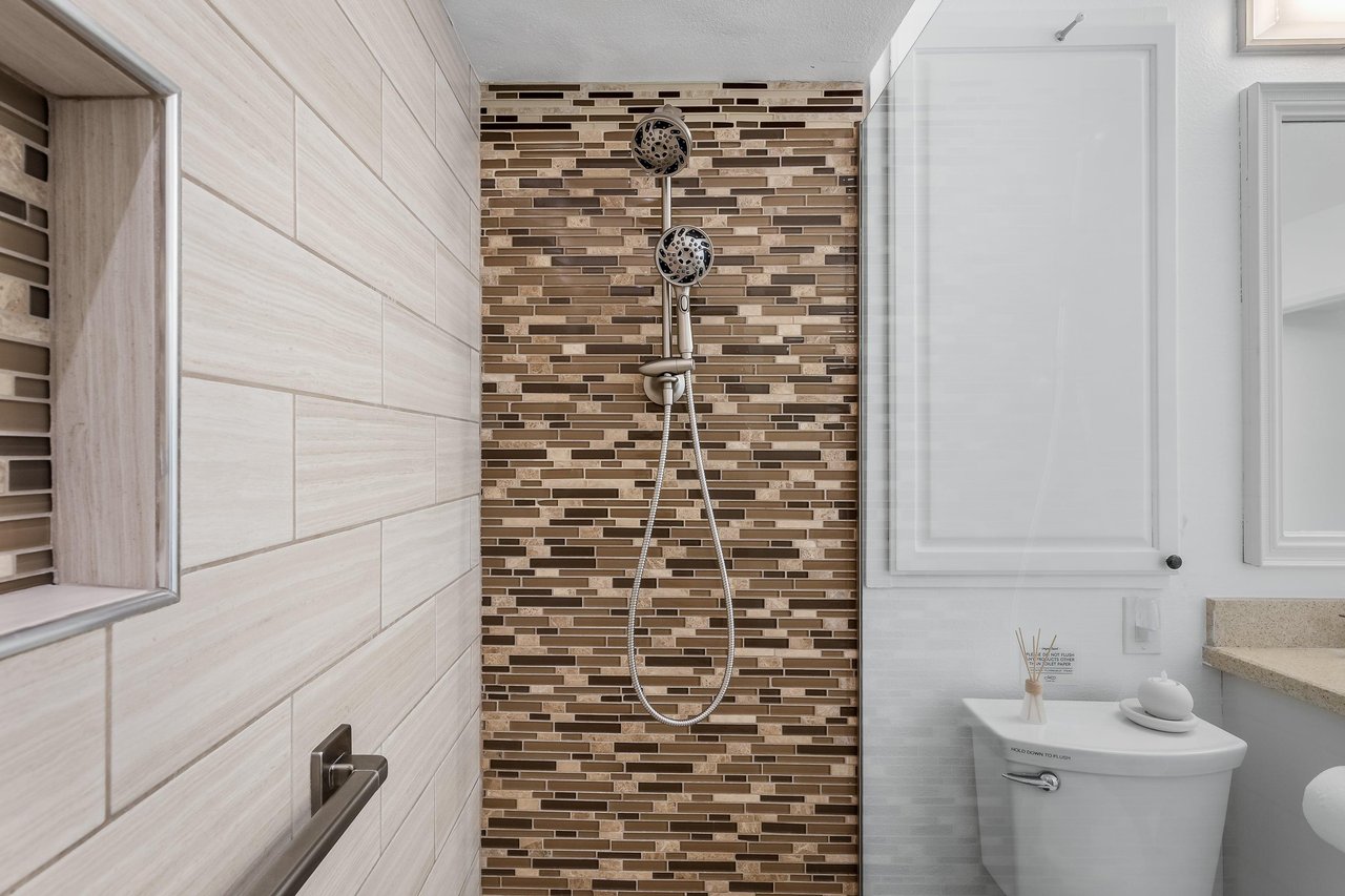 Guest shower