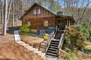 Side view of Moonlit Mountain Lodge
