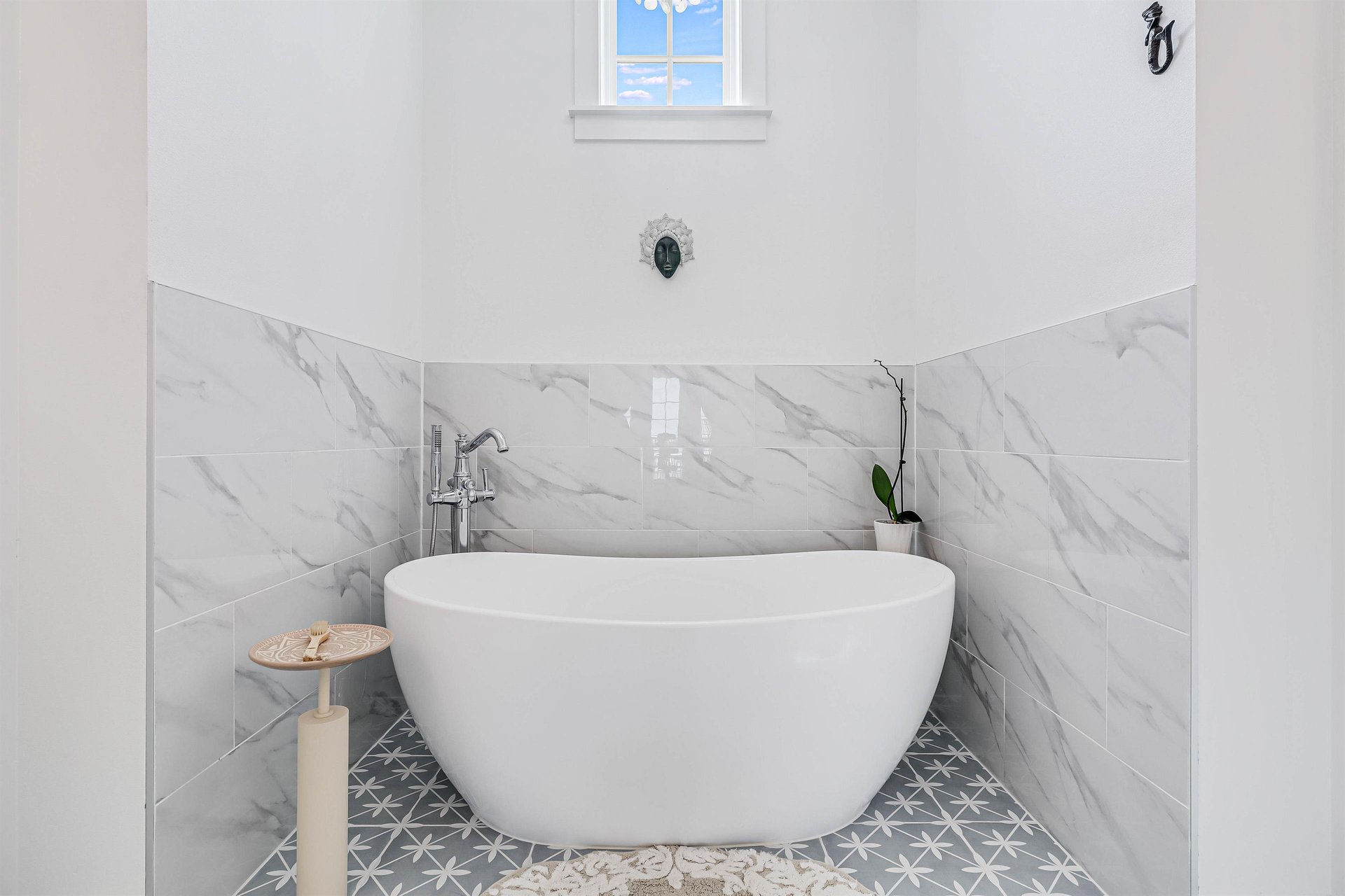 Primary King Bathroom, 3rd Floor