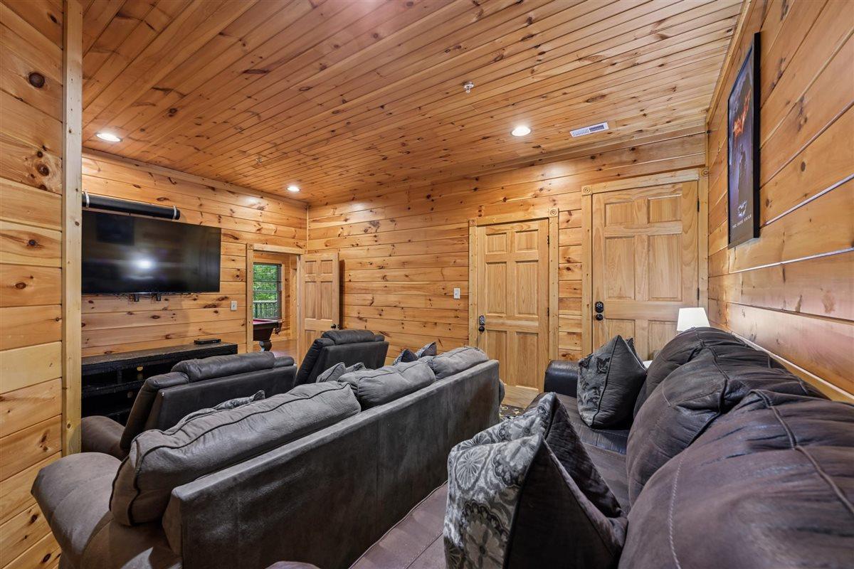 091Theater Room