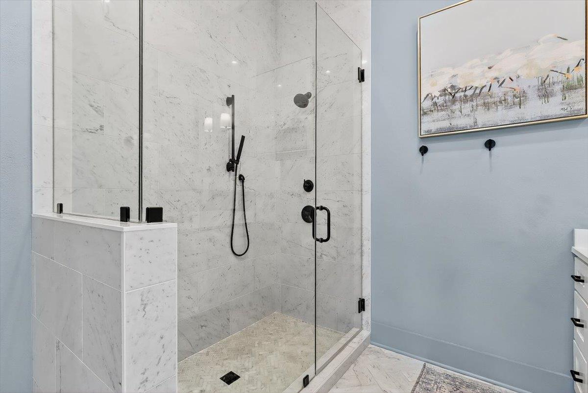 2nd Floor, Primary King Bathroom